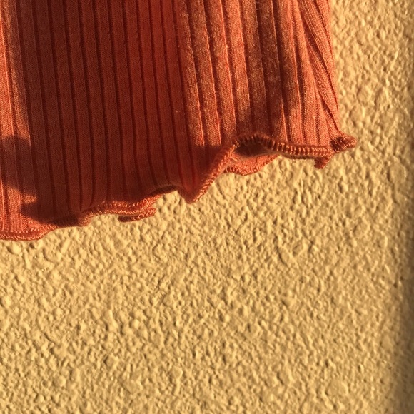 Light Pink Ribbed Tank Top - Picture 3 of 4